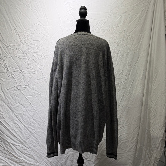 Eddie Bauer Men's Charcoal Crewneck Sweater - Picture 3 of 5